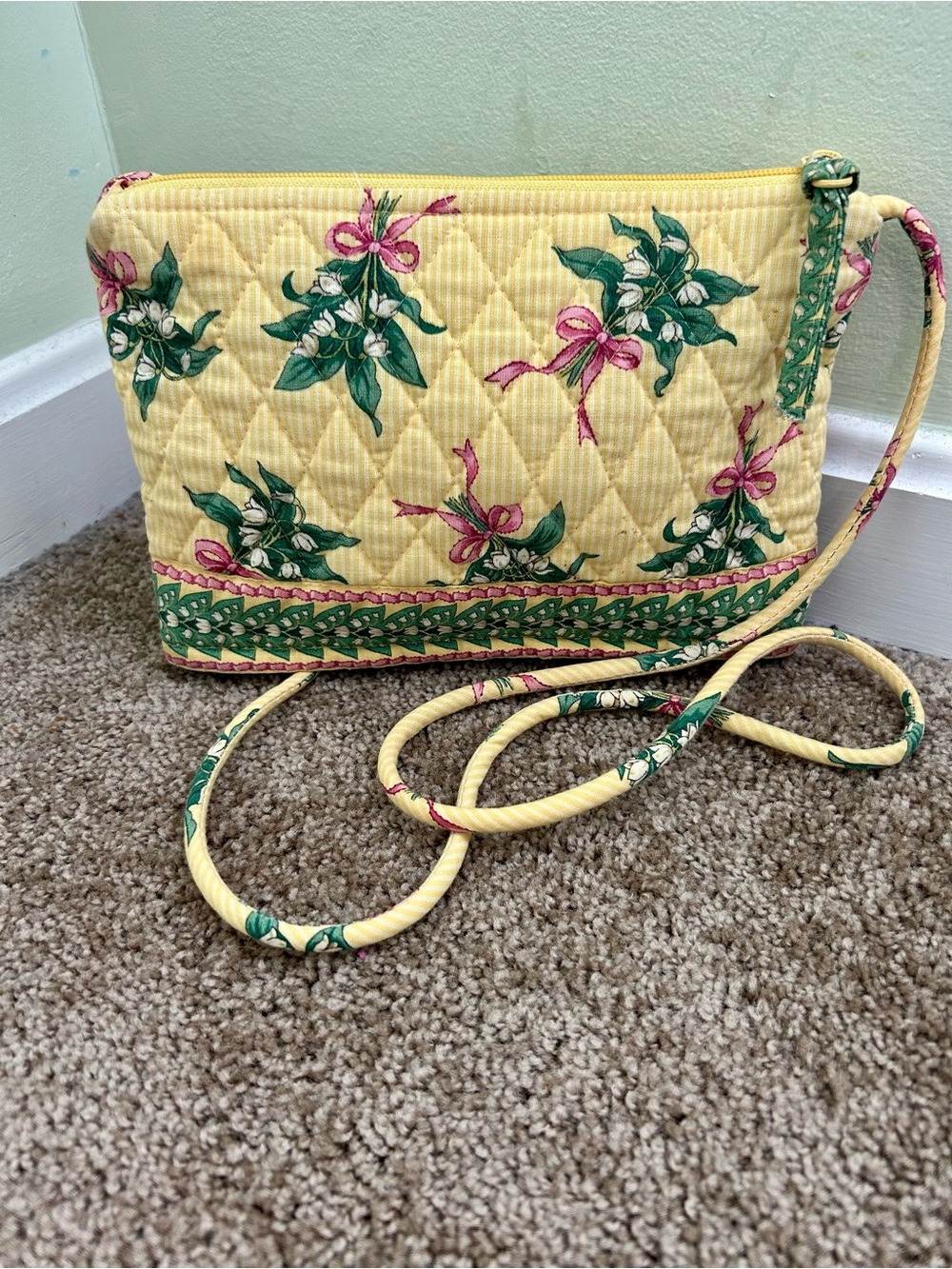 Retired Vintage Vera Bradley New Hope Quilted Crossbody Bag